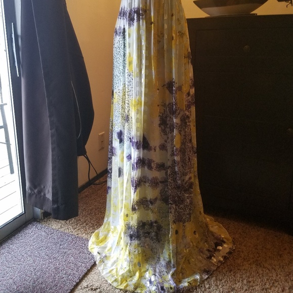 DVF metallic floral strapless bandeau silk gown - Picture 2 of 8